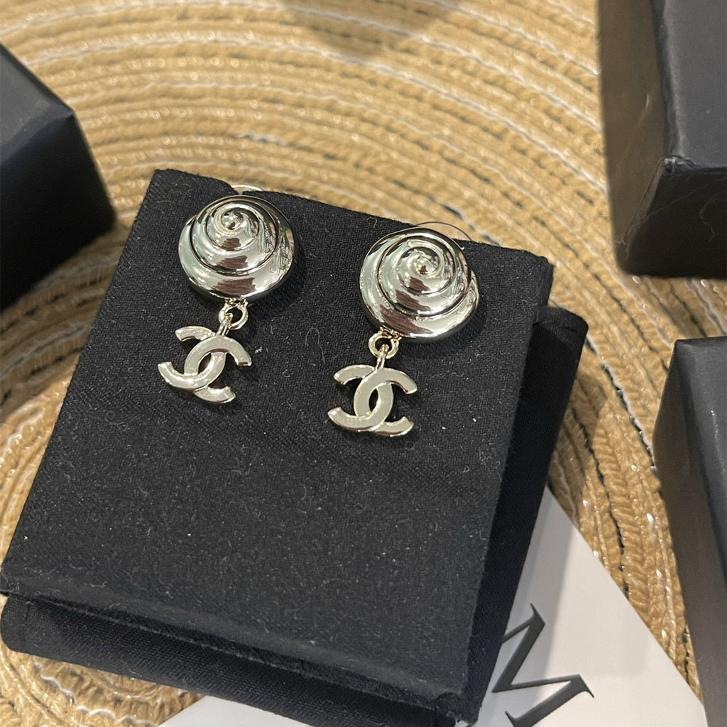 Stylish CC Floral Earrings