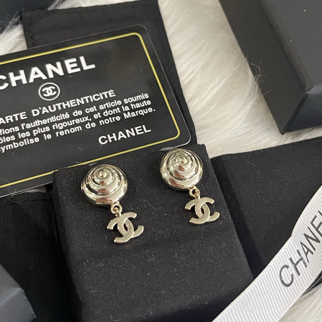 Stylish CC Floral Earrings