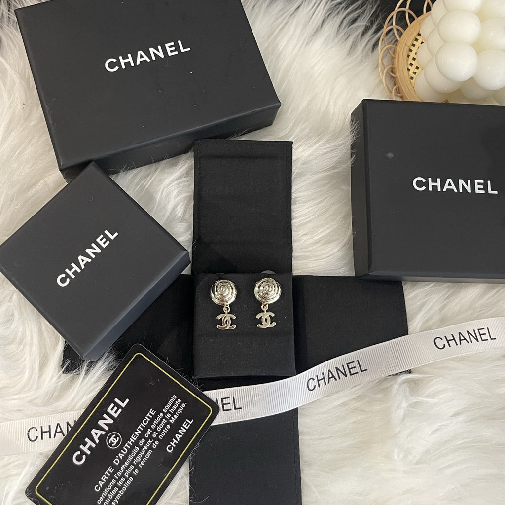 Stylish CC Floral Earrings