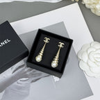 Stylish CC Conch-Shaped Earrings