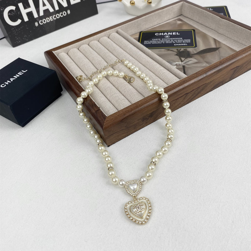 CC Fashion Pearl &amp; Heart Pendant Necklace