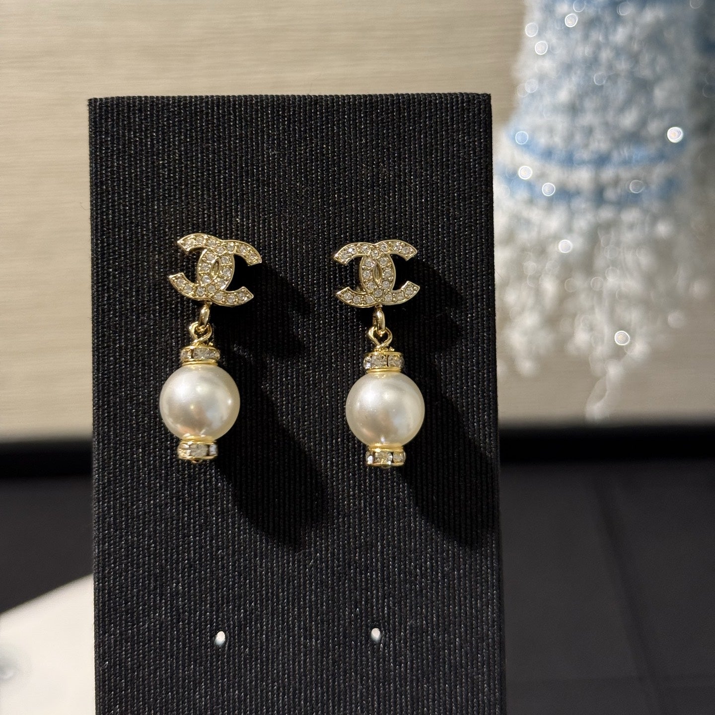 Stylish CC Pendant Pearl Earrings