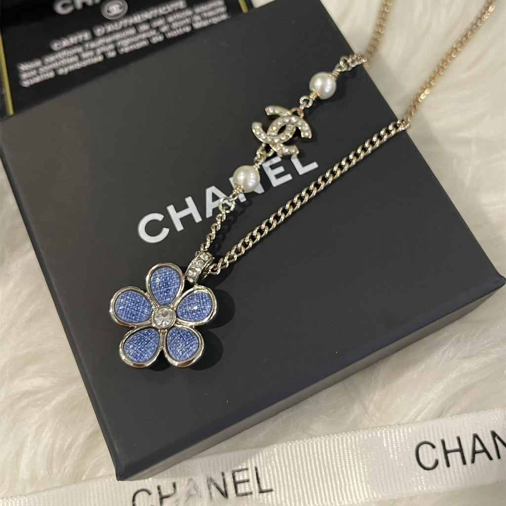 CC Fashion Pearl &amp; Flower Pendant Necklace