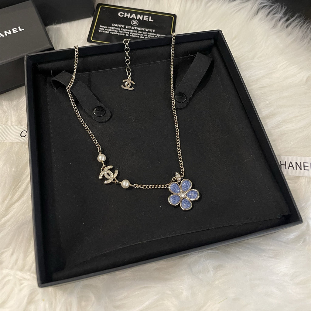 CC Fashion Pearl &amp; Flower Pendant Necklace