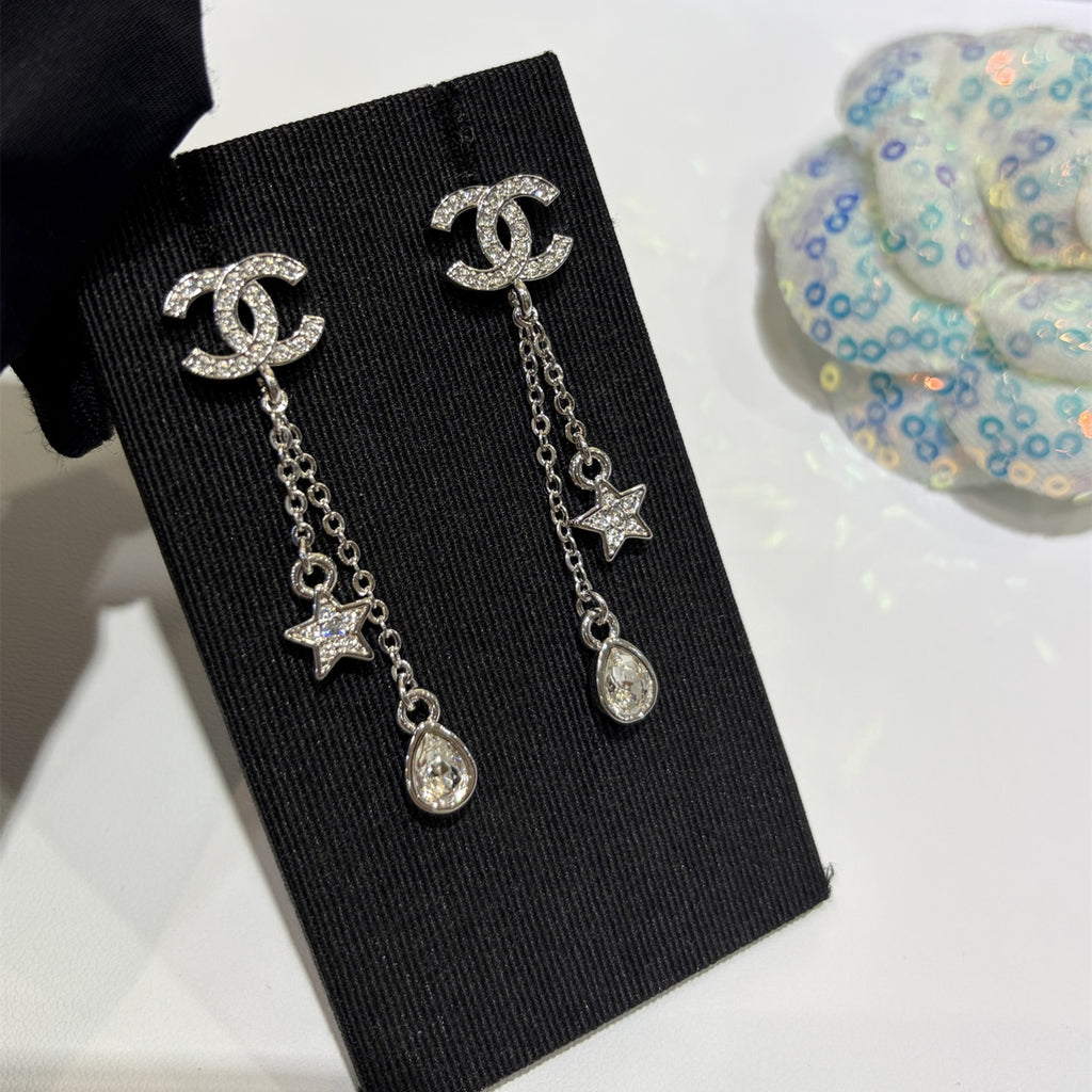 Stylish CC Rhinestone Star Pendant Earrings