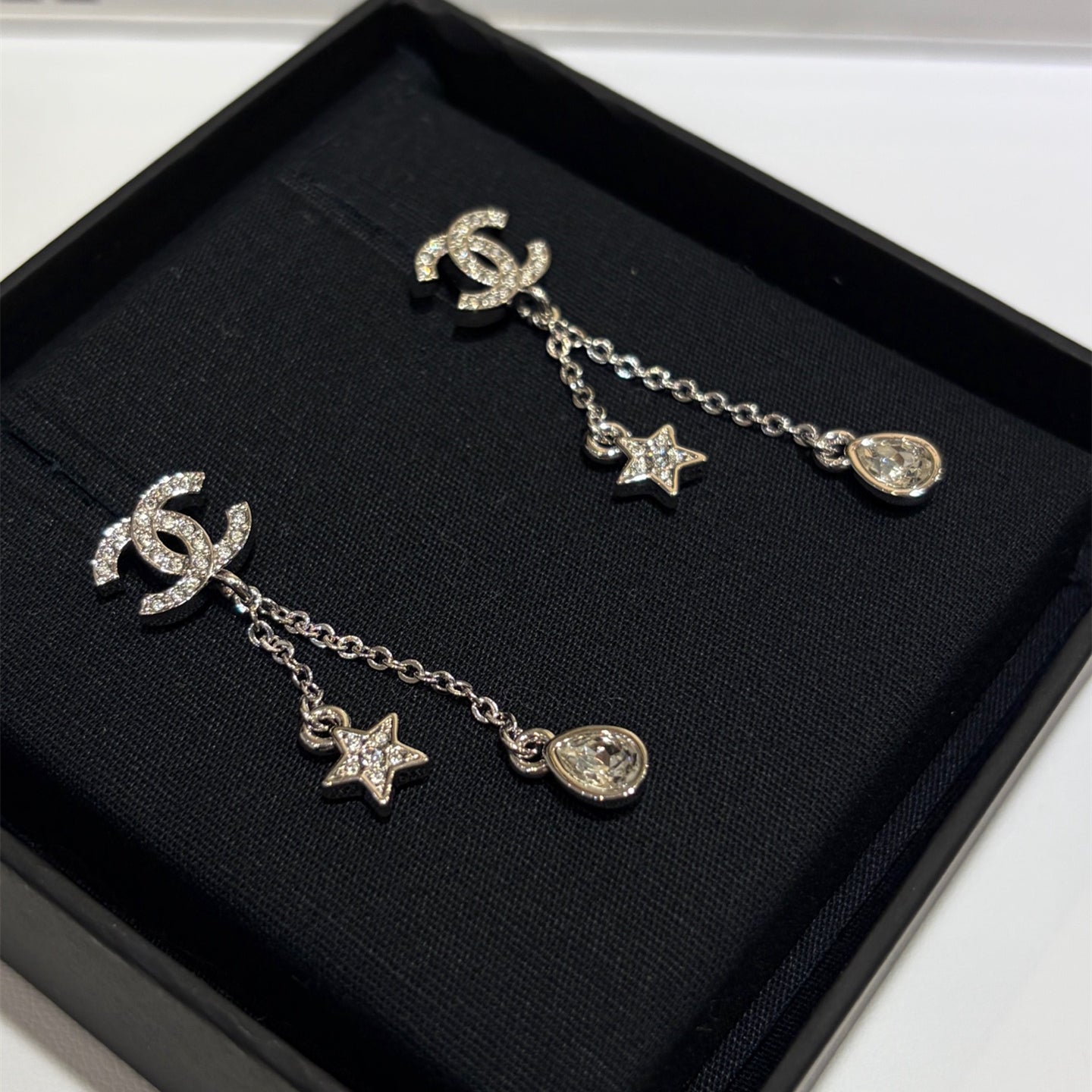 Stylish CC Rhinestone Star Pendant Earrings