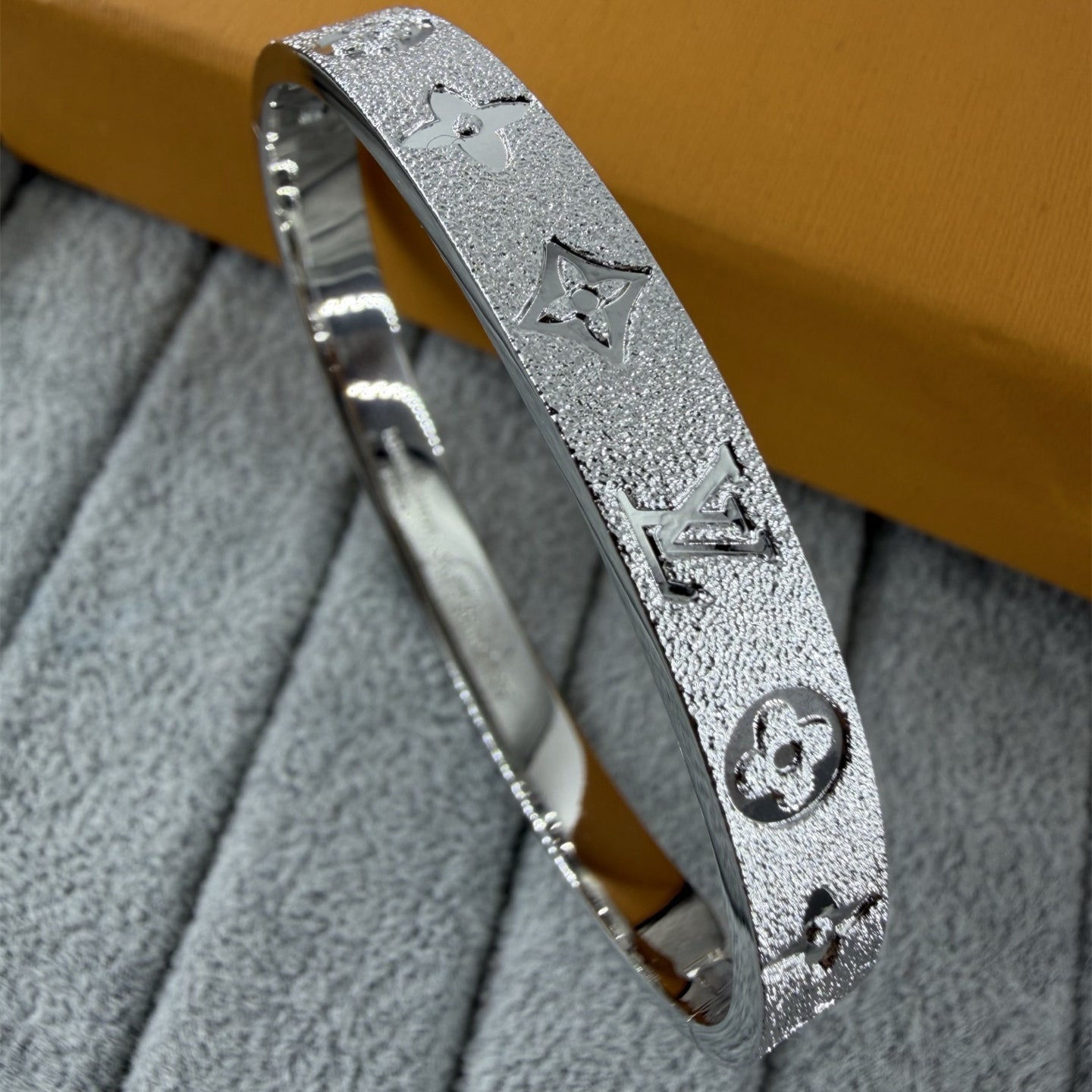 Classic Four-Leaf Clover Bracelet