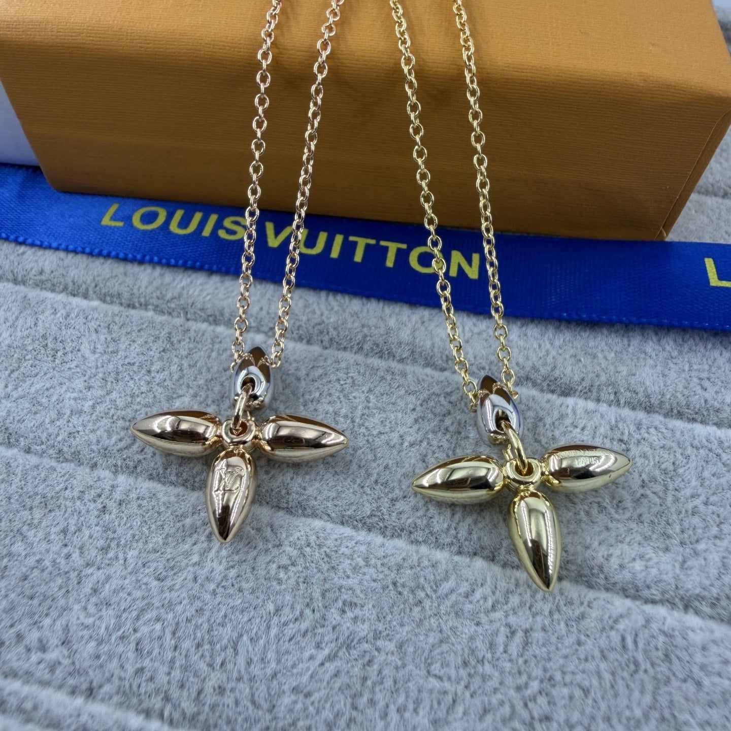 Classic Four-Leaf Clover Pendant Necklace