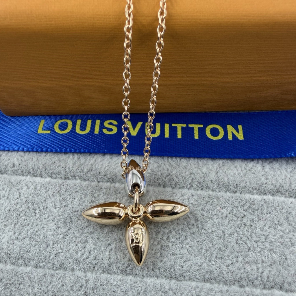 Classic Four-Leaf Clover Pendant Necklace