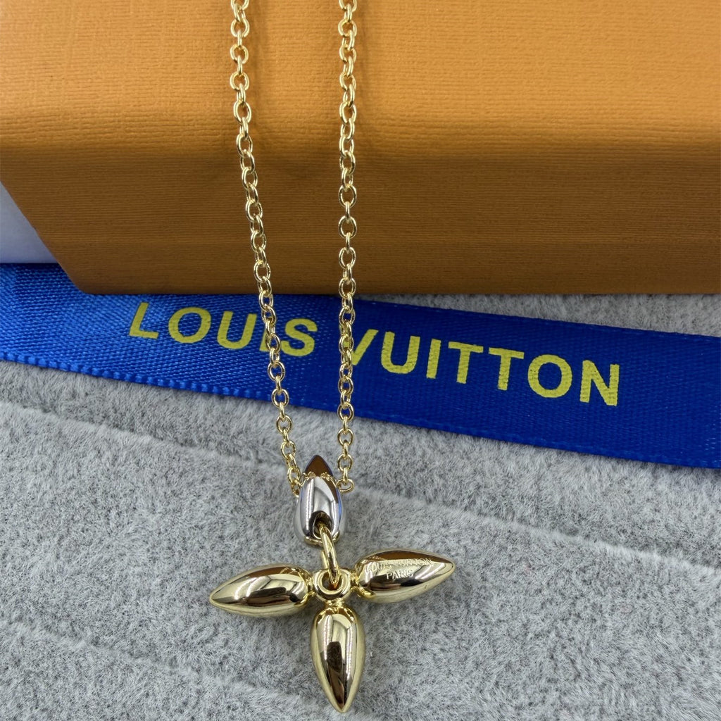 Classic Four-Leaf Clover Pendant Necklace