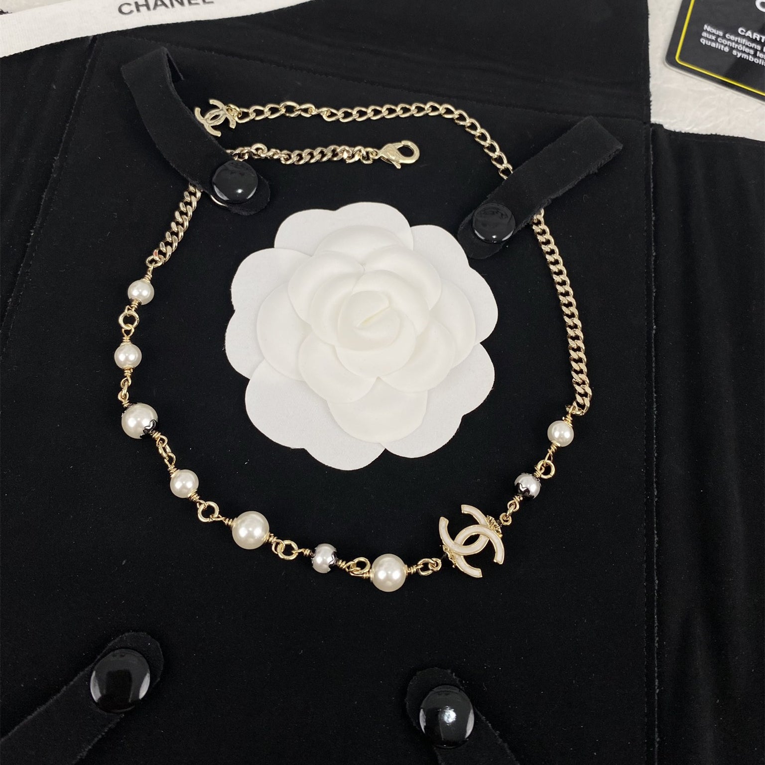 CC Pearl Pendant Necklace