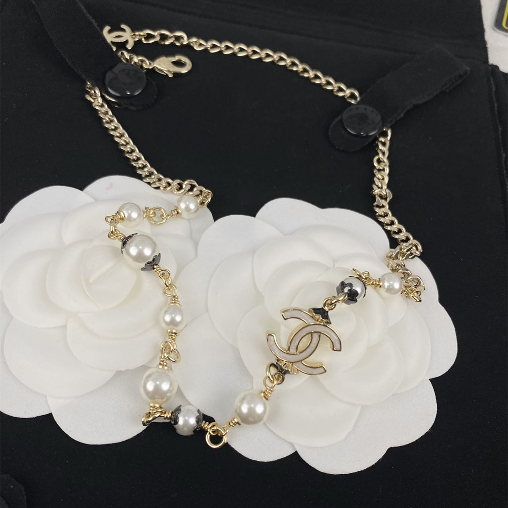 CC Pearl Pendant Necklace