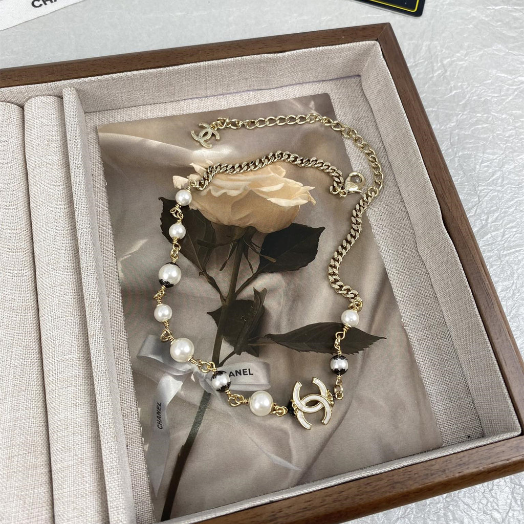 CC Pearl Pendant Necklace