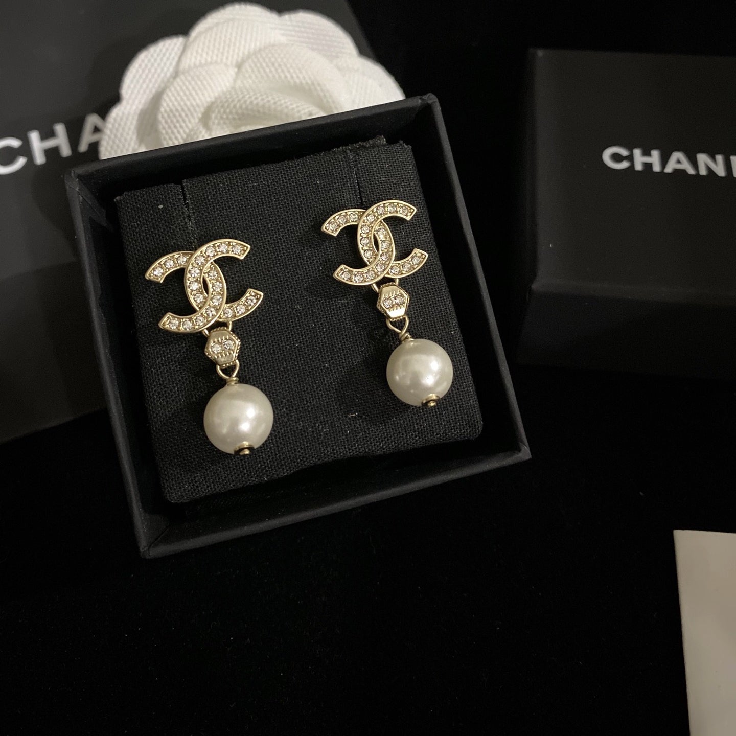 Stylish CC Pearl Pendant Earrings