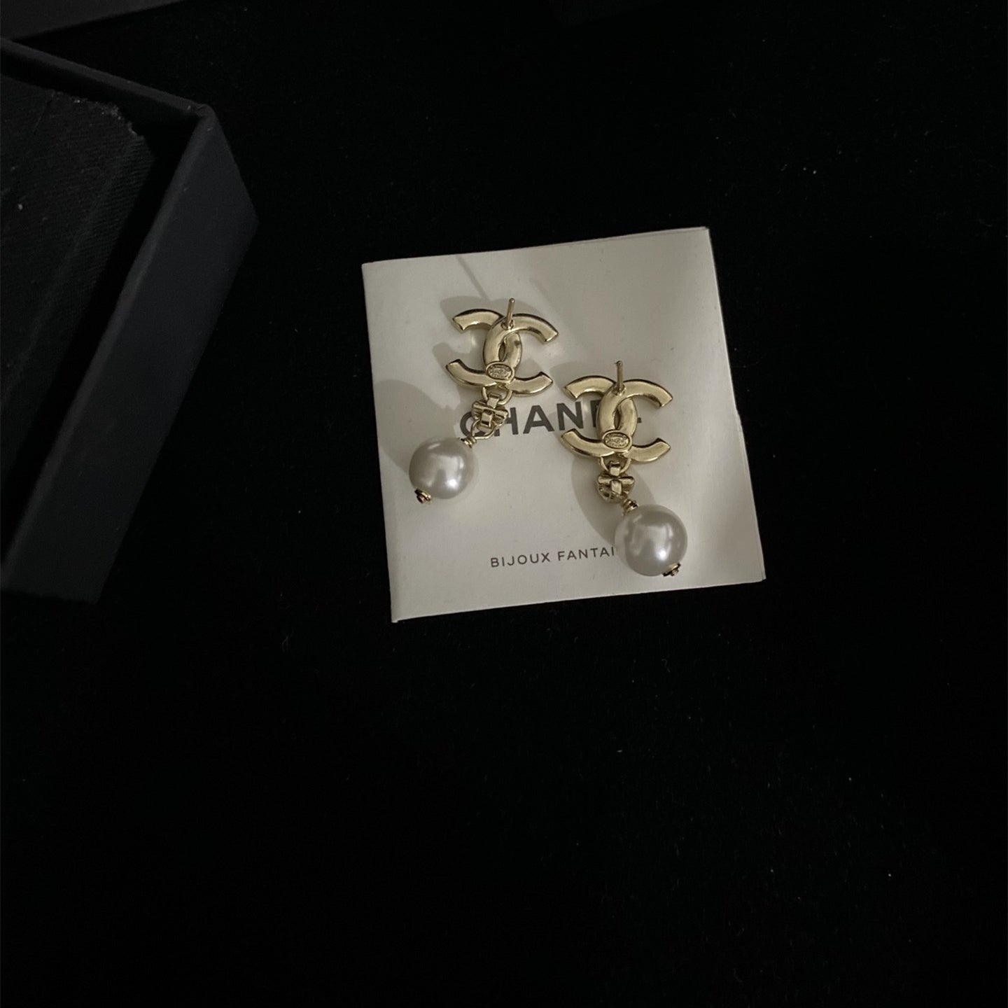 Stylish CC Pearl Pendant Earrings