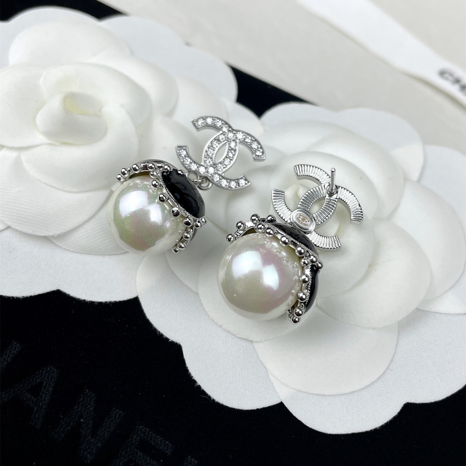 Stylish CC Pearl Pendant Earrings
