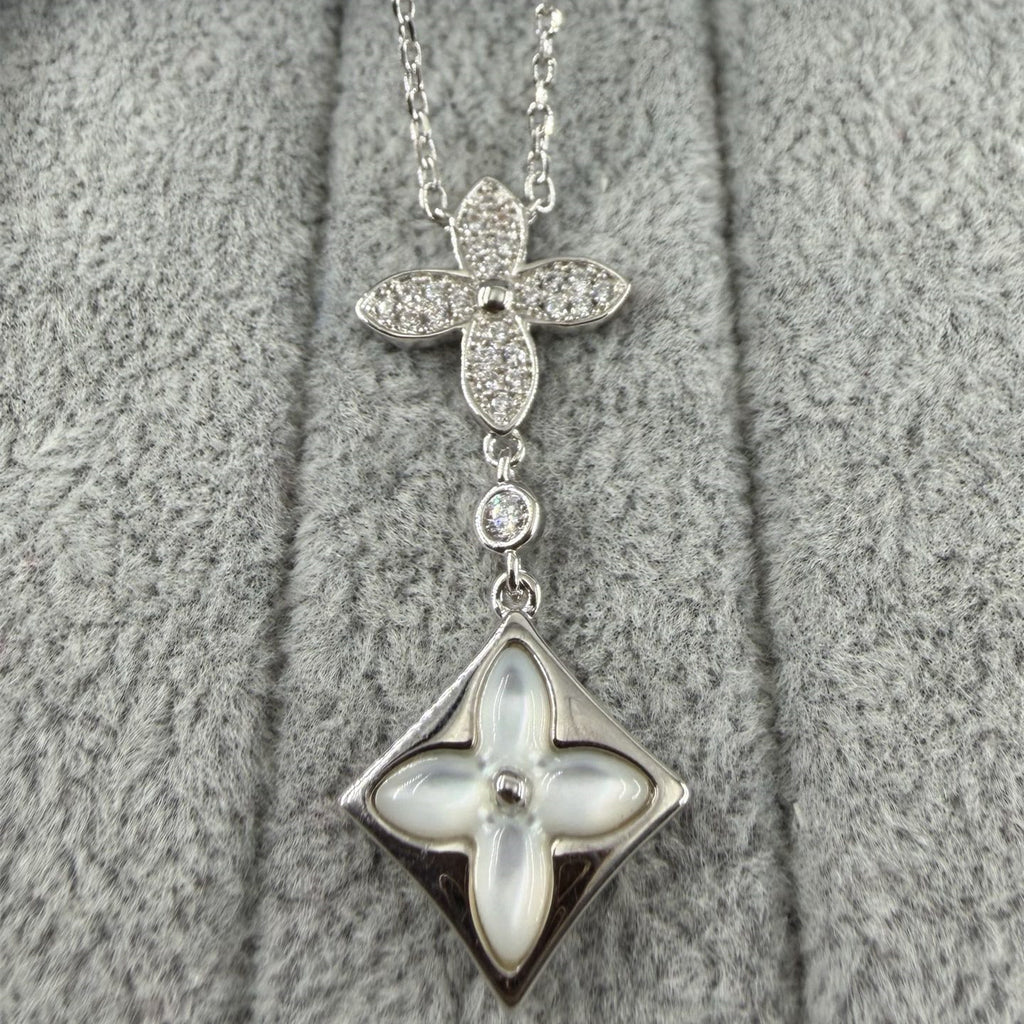 Four-leaf clover rhinestone pendant necklace