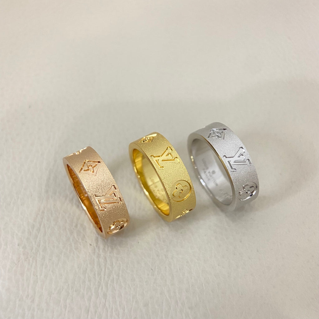 Classic Four-Leaf Clover Ring