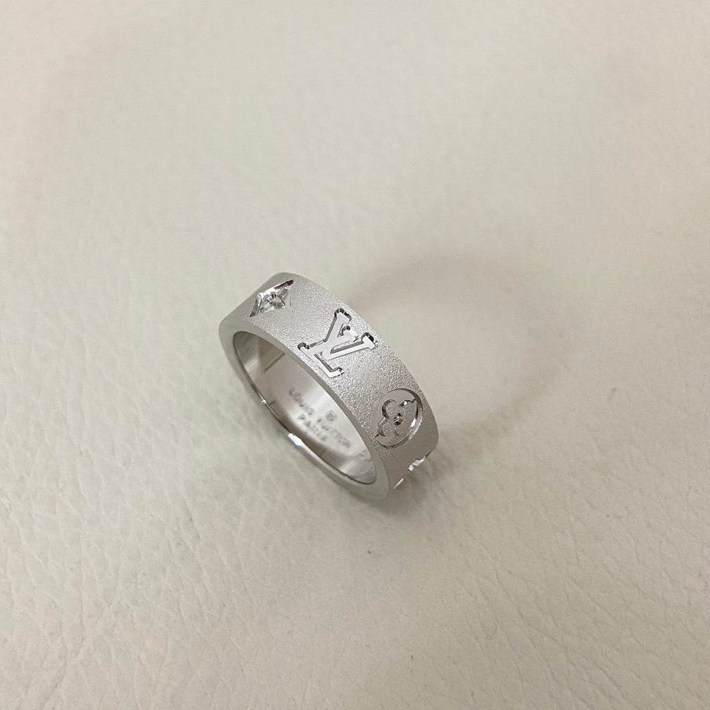 Classic Four-Leaf Clover Ring