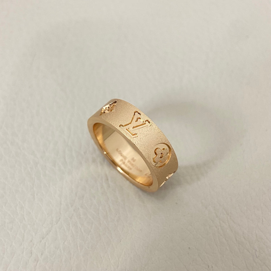 Classic Four-Leaf Clover Ring