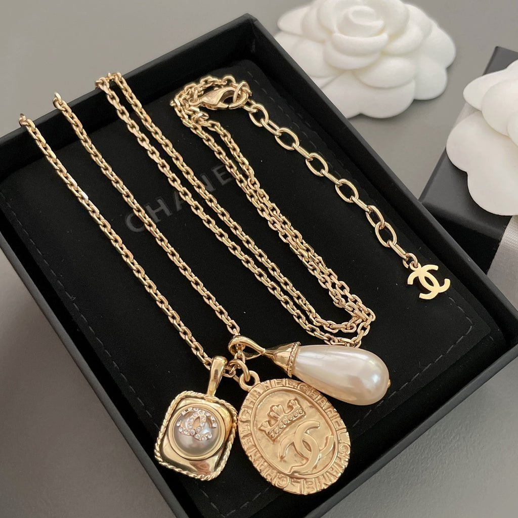 CC Fashion Pearl Pendant Necklace