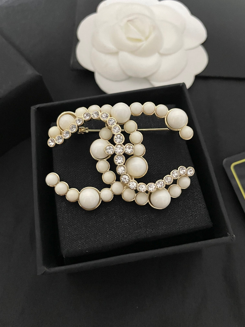 CC Rhinestone &amp; Pearl Brooch