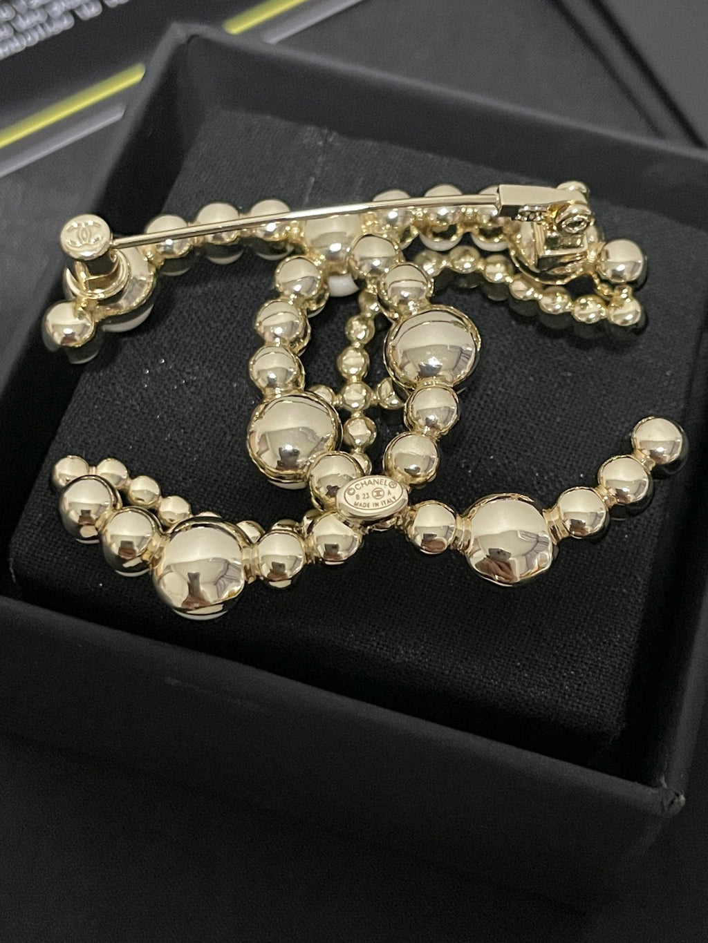 CC Rhinestone &amp; Pearl Brooch