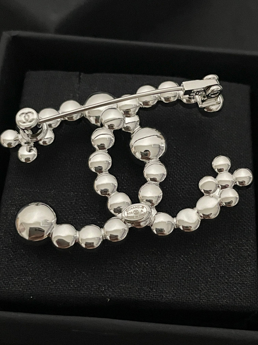 CC Rhinestone &amp; Pearl Blue Brooch