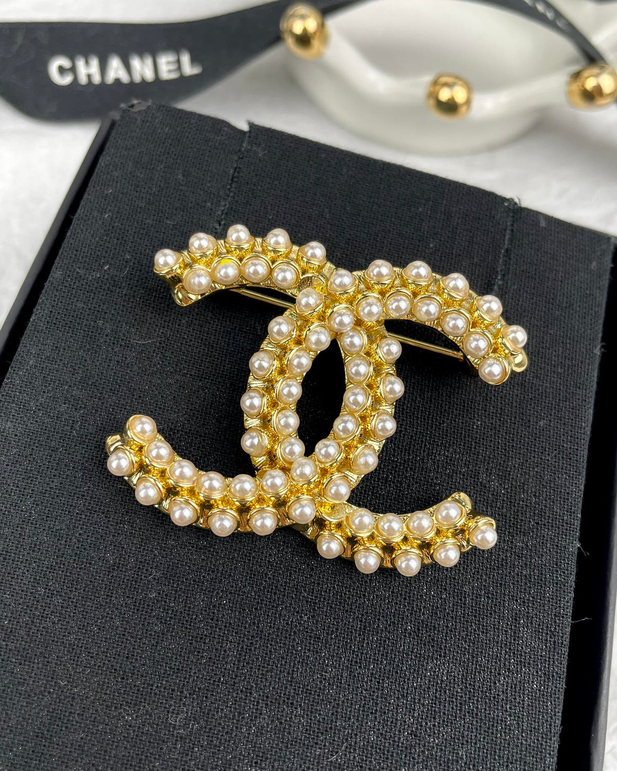 CC Rhinestone &amp; Pearl Brooch