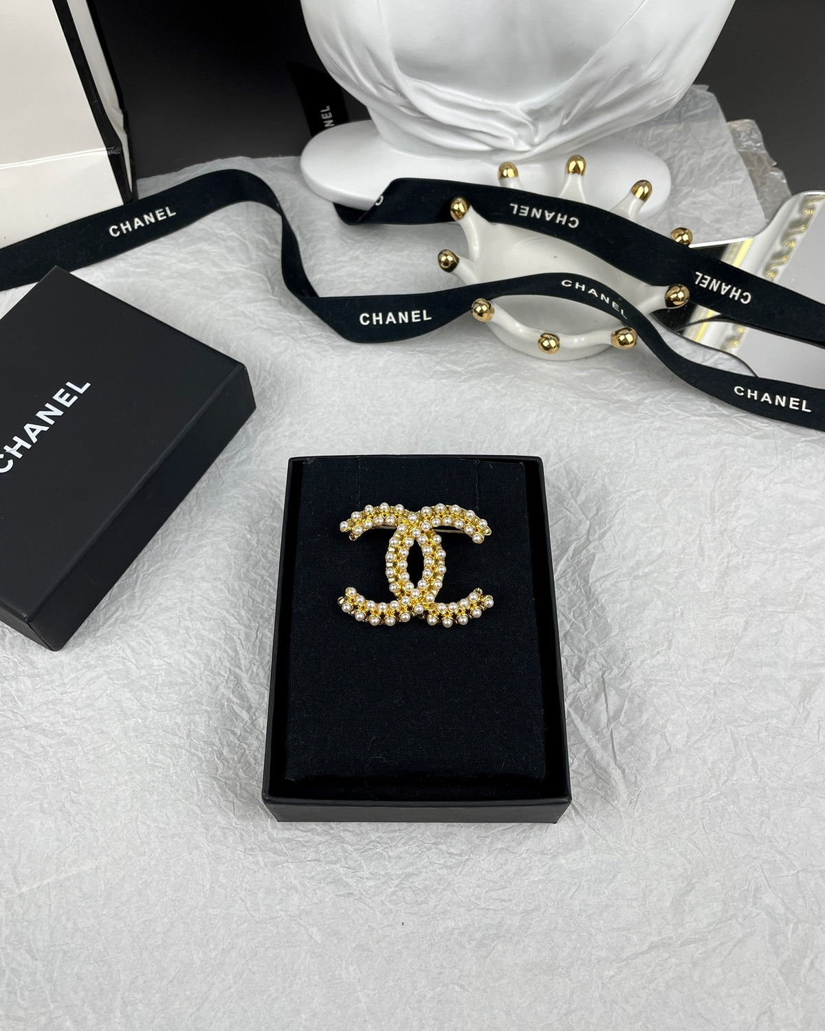 CC Rhinestone &amp; Pearl Brooch