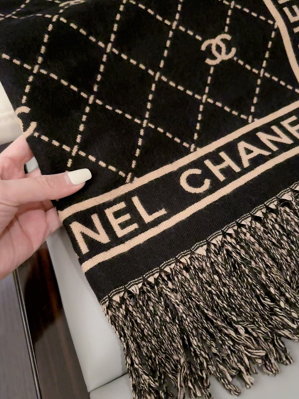 Stylish CC-Letter Scarf