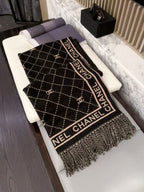 Stylish CC-Letter Scarf