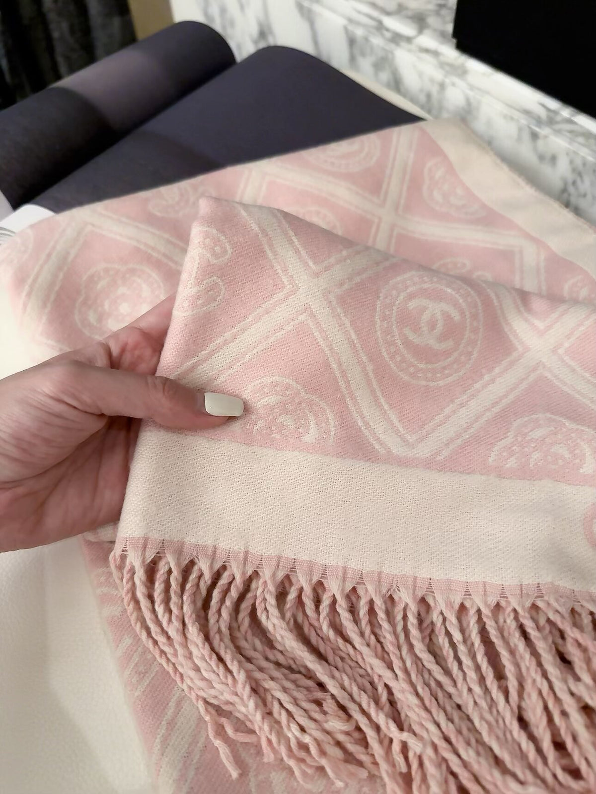 Stylish CC-Letter Scarf