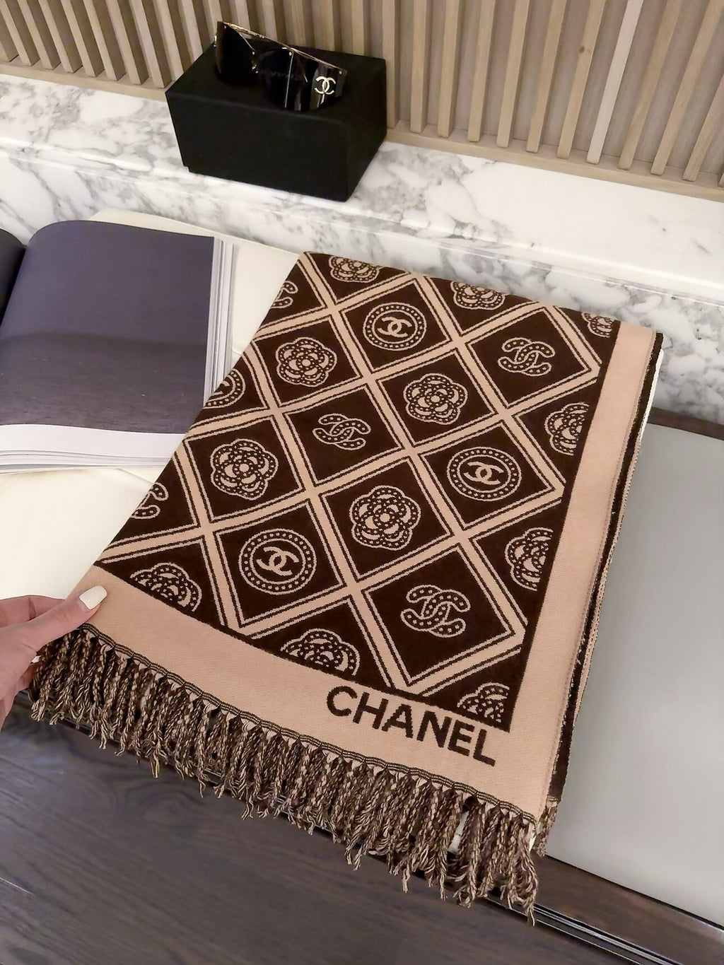 Stylish CC-Letter Scarf