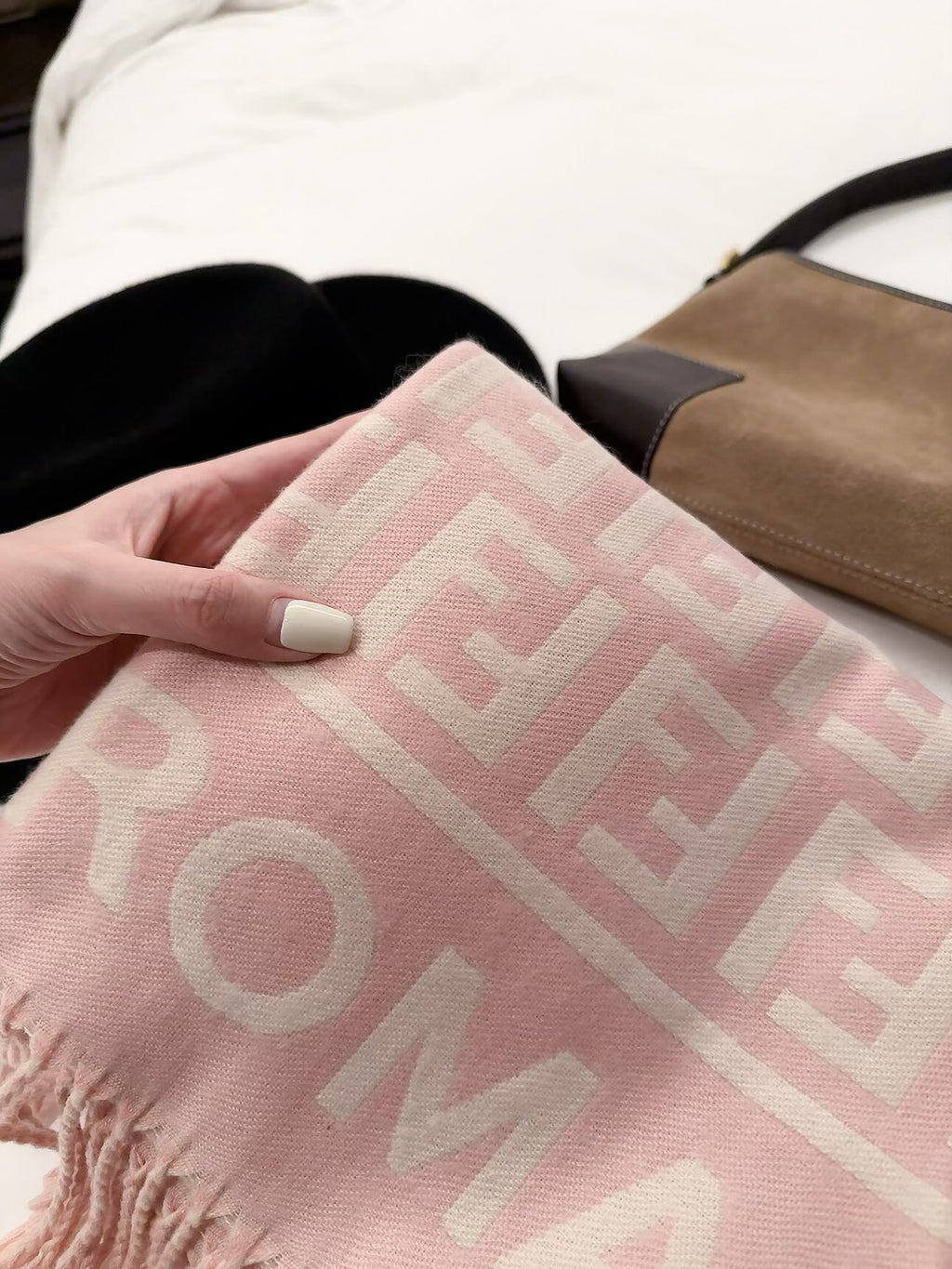 Stylish FF-Letter Scarf