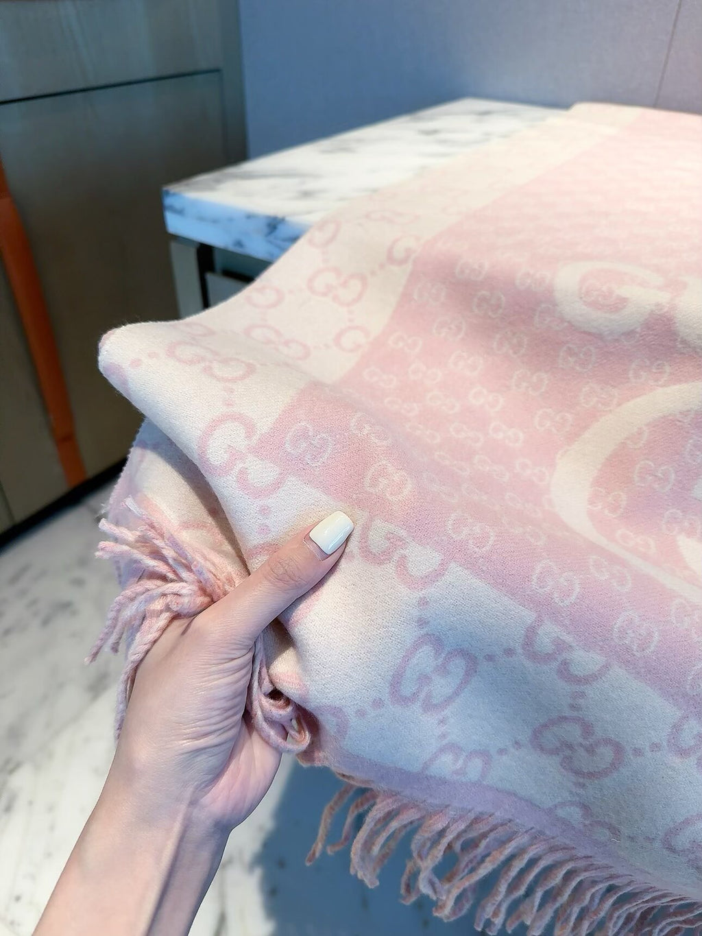 Stylish GG-Logo Scarf