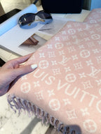 Stylish Four-Leaf Clover &amp; Letter Scarf
