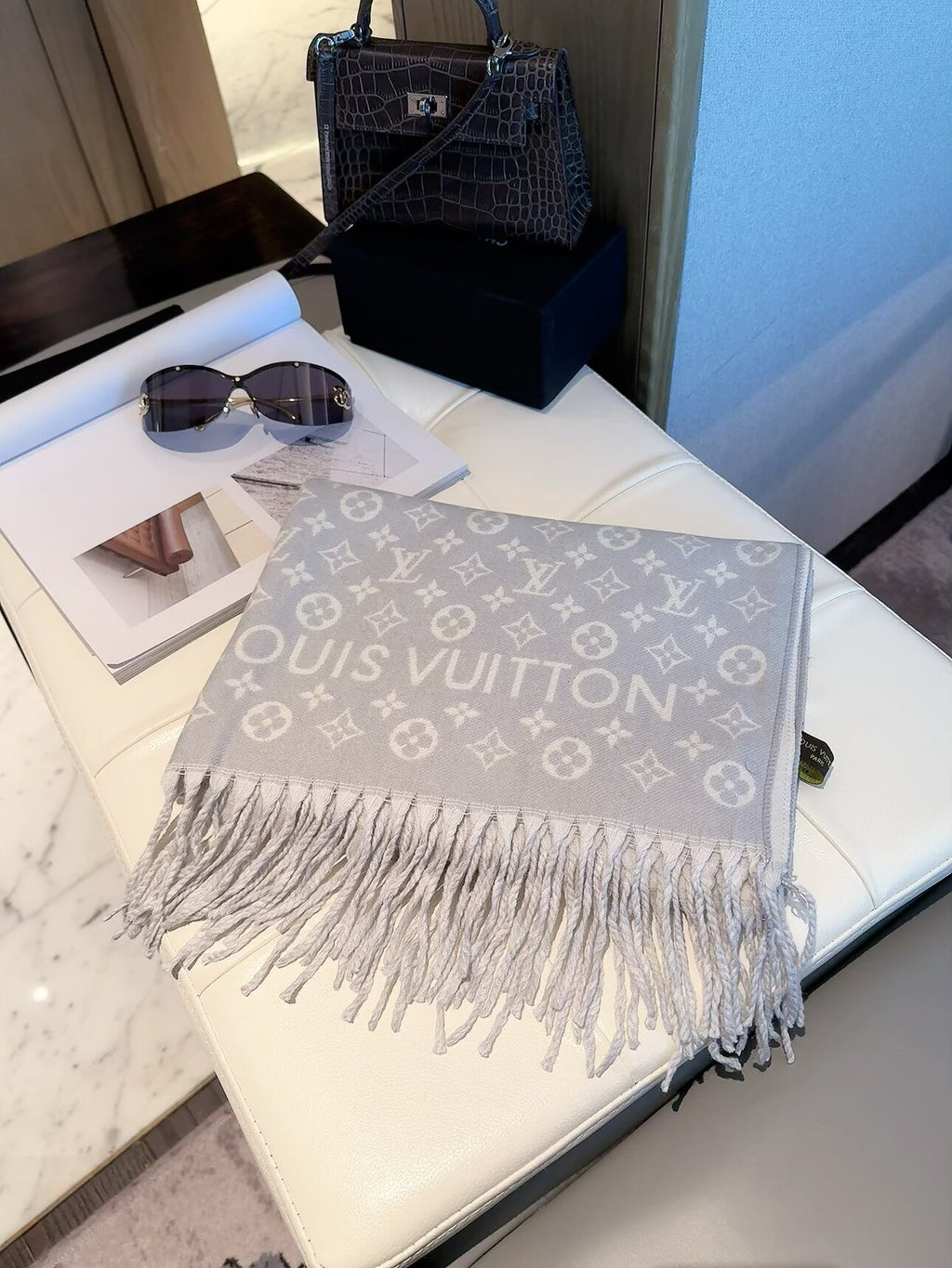 Stylish Four-Leaf Clover &amp; Letter Scarf