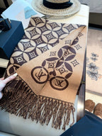 Stylish Four-Leaf Clover &amp; Letter Scarf