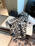 Stylish Four-Leaf Clover &amp; Letter Scarf