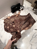 Stylish Four-Leaf Clover &amp; Letter Scarf