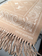 Stylish Four-Leaf Clover &amp; Letter Scarf