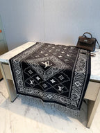 Stylish Four-Leaf Clover &amp; Letter Scarf
