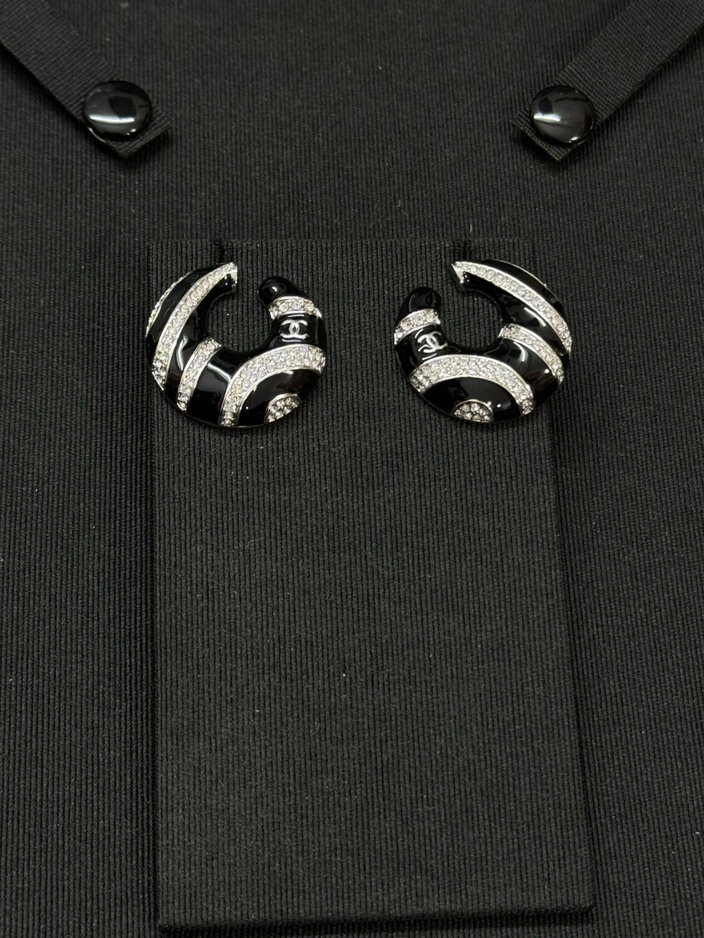 Stylish Black &amp; White Zebra-Print Rhinestone Hoop Earrings