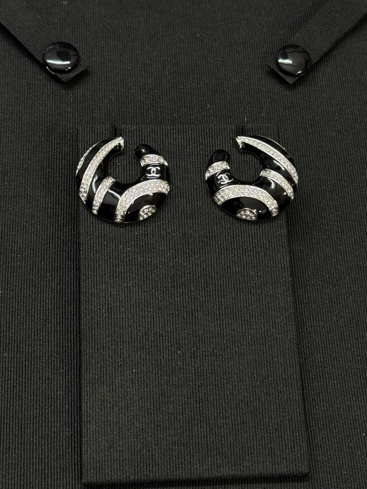 Stylish Black &amp; White Zebra-Print Rhinestone Hoop Earrings