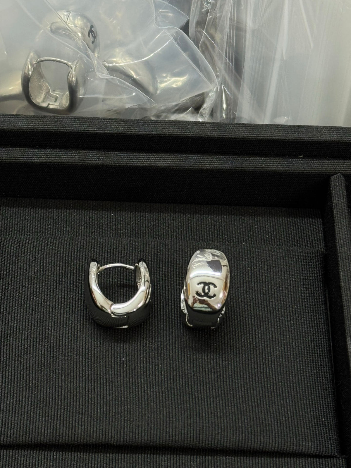 Classic CC Oval Clip-on Earrings
