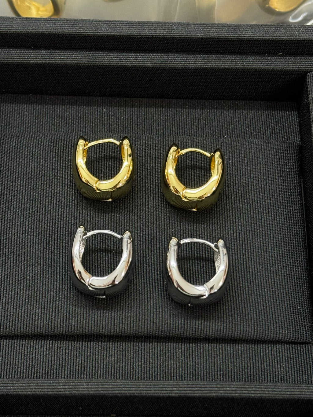 Classic CC Oval Clip-on Earrings