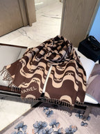Stylish CC Wave-Pattern Scarf