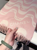 Stylish CC Wave-Pattern Scarf