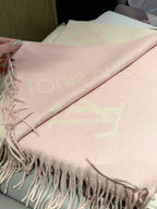 Stylish Two-Tone Four-Leaf Clover Scarf